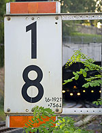 Hektometertafel mit NBÜ Kennzeichnung Bild: Hektometertafel mit NBÜ Kennzeichnung
