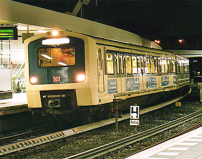 Bild: 472 048 als S31 am Berliner Tor im Oktober 2003